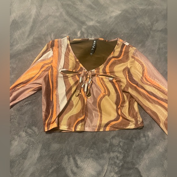 Motel Rocks - Earthy Gradient Top - Picture 4 of 7